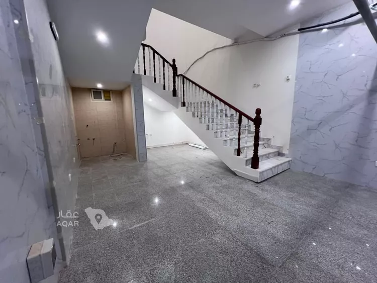محل للإيجار في شارع نجم الدين الأيوبي, حي العوالي, مدينة الرياض, منطقة الرياض 5