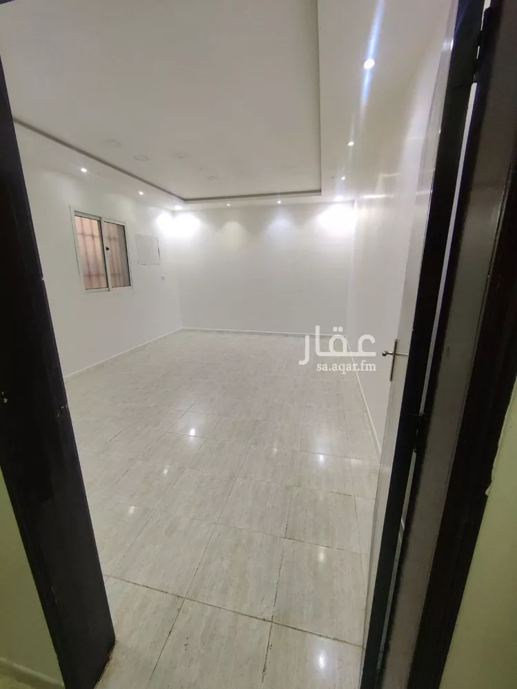 فيلا للبيع في شارع عبدالله القيرواني, حي الرمال, مدينة الرياض, منطقة الرياض 5
