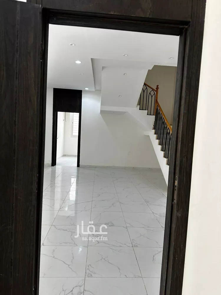 فيلا للإيجار في شارع أبي الحسن بن الجوزي, حي عكاظ, مدينة الرياض, منطقة الرياض صورة 4