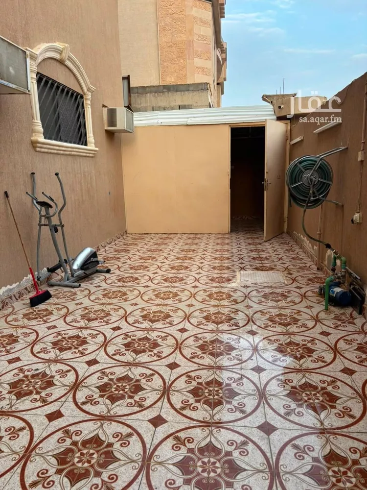 Villa for Sale in Riyadh Tuwaiq 8