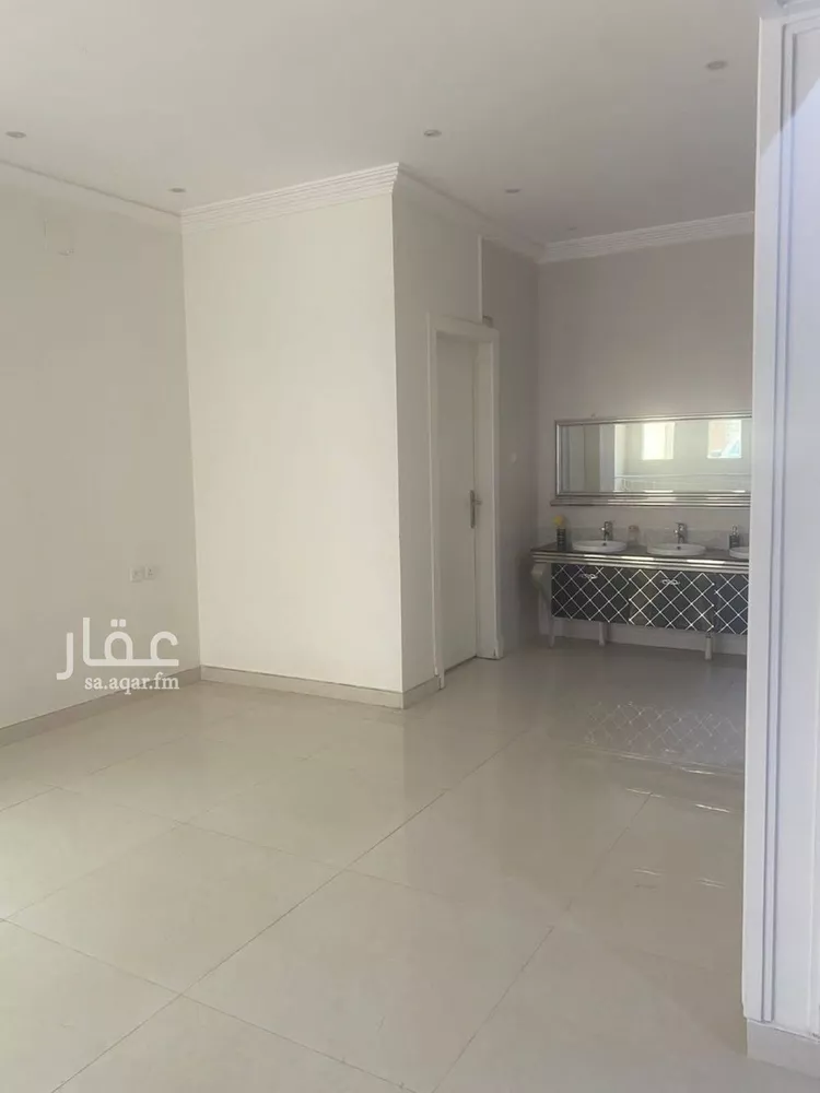 فيلا للبيع في شارع ابي العباس الحميري, حي الرمال, مدينة الرياض, منطقة الرياض صورة 4