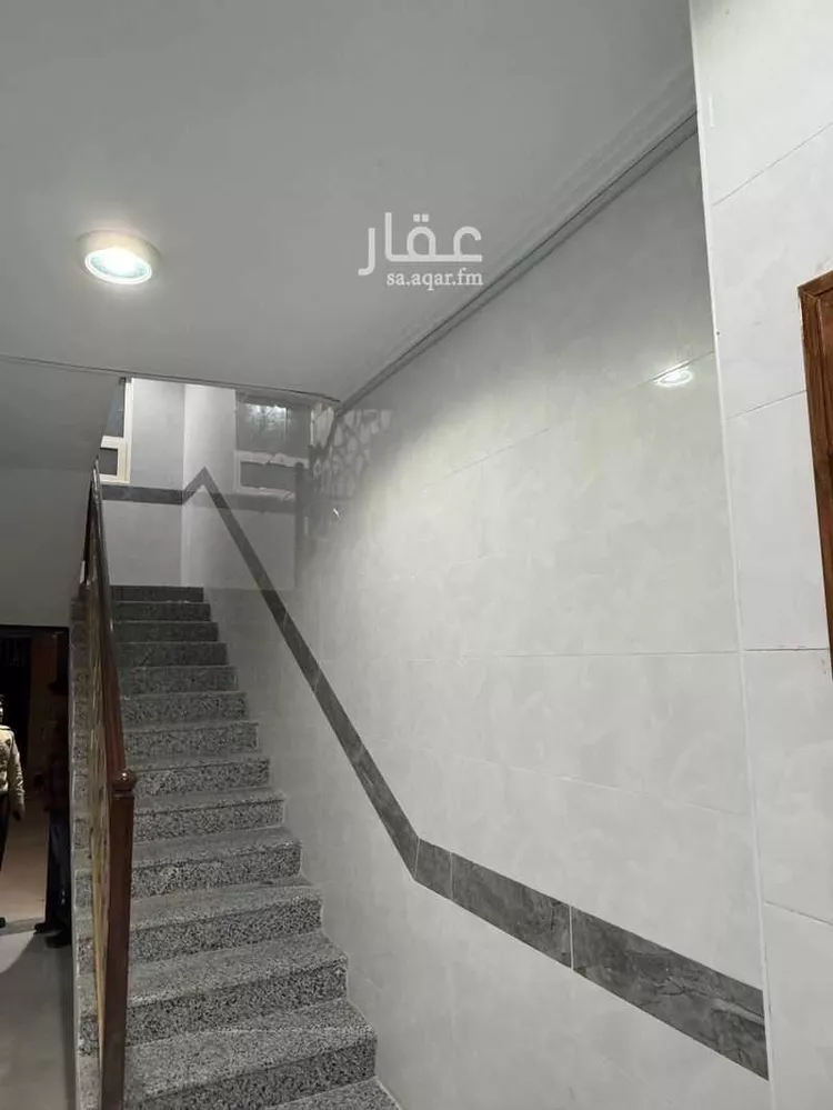 عمارة للبيع في شارع شارع 11, حي الضباب, مدينة الجبيل, المنطقة الشرقية صورة 4