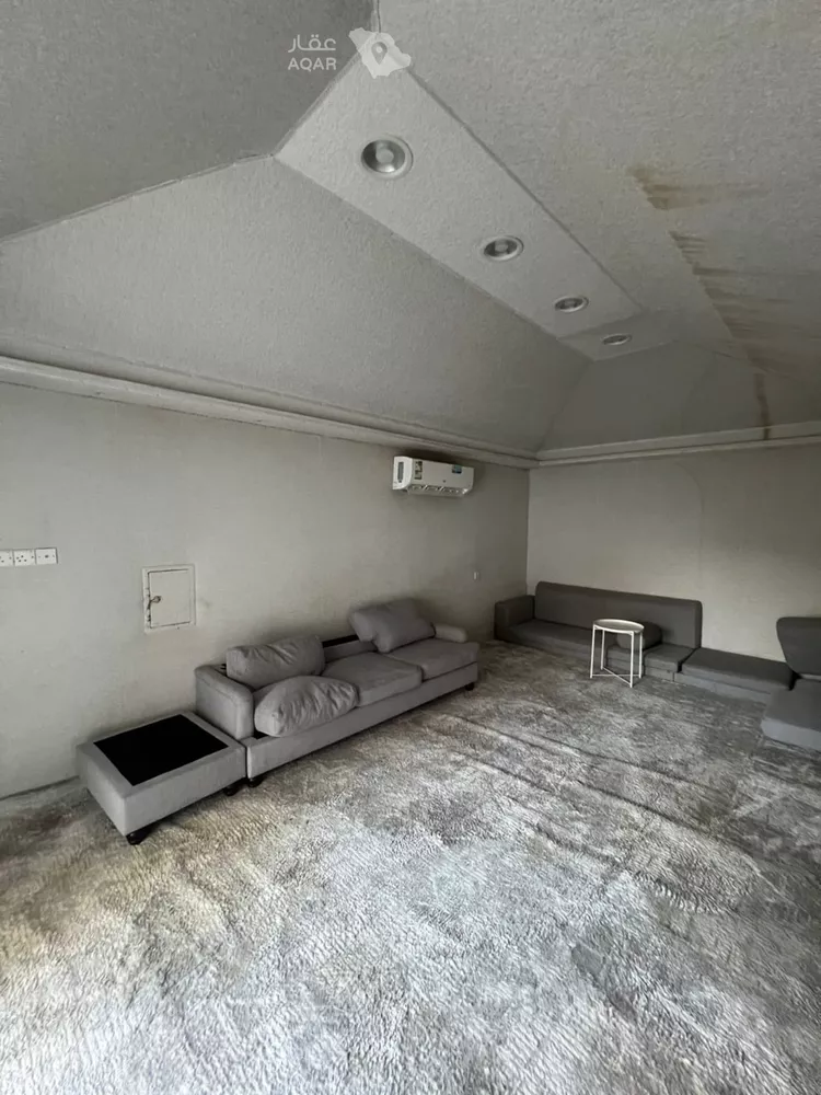 Floor for Rent in Riyadh Al Aqiq 7