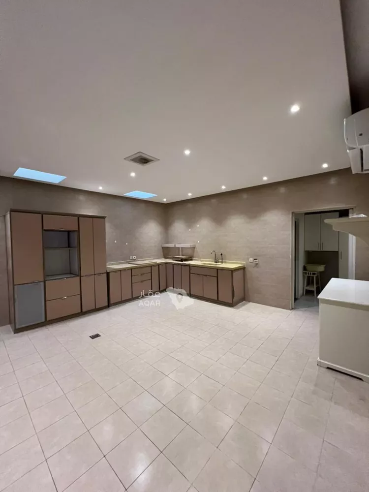 Floor for Rent in Riyadh Al Aqiq