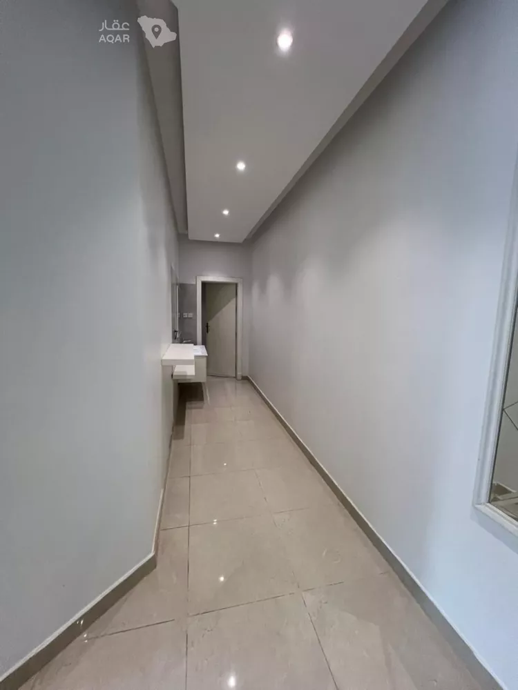 Floor for Rent in Riyadh Al Aqiq 19