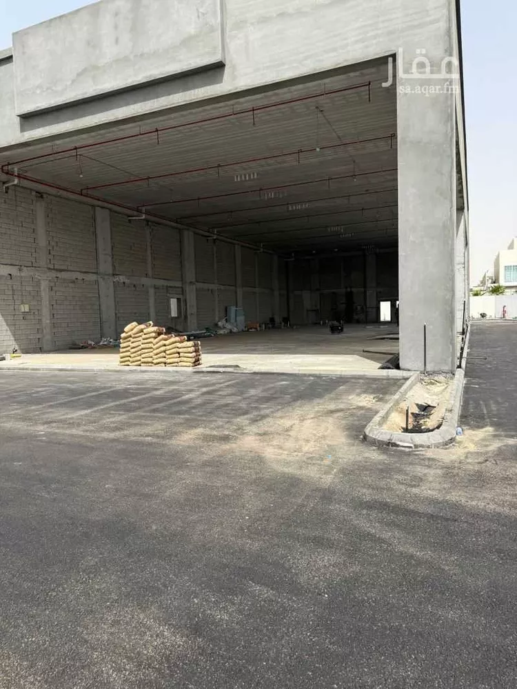 محل للإيجار في شارع الوعد, حي البحيرة, مدينة الخبر, المنطقة الشرقية