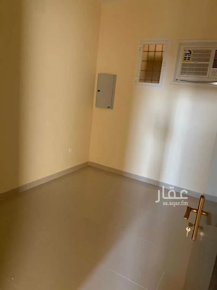 شقة للإيجار في شارع مصعب العبدري, حي المصيف, مدينة الرس, منطقة القصيم صورة 3