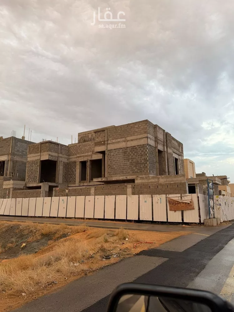 فيلا للبيع في شارع قريب الدائري الشرقي, حي الرمال, مدينة بريدة, منطقة القصيم صورة 2