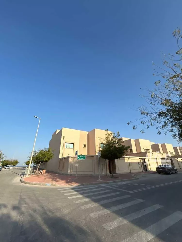 فيلا للبيع في شارع مدينه الجبيل الصناعيه 604, حي جلمودة, مدينة مدينه الجبيل الصناعيه, المنطقة الشرقية