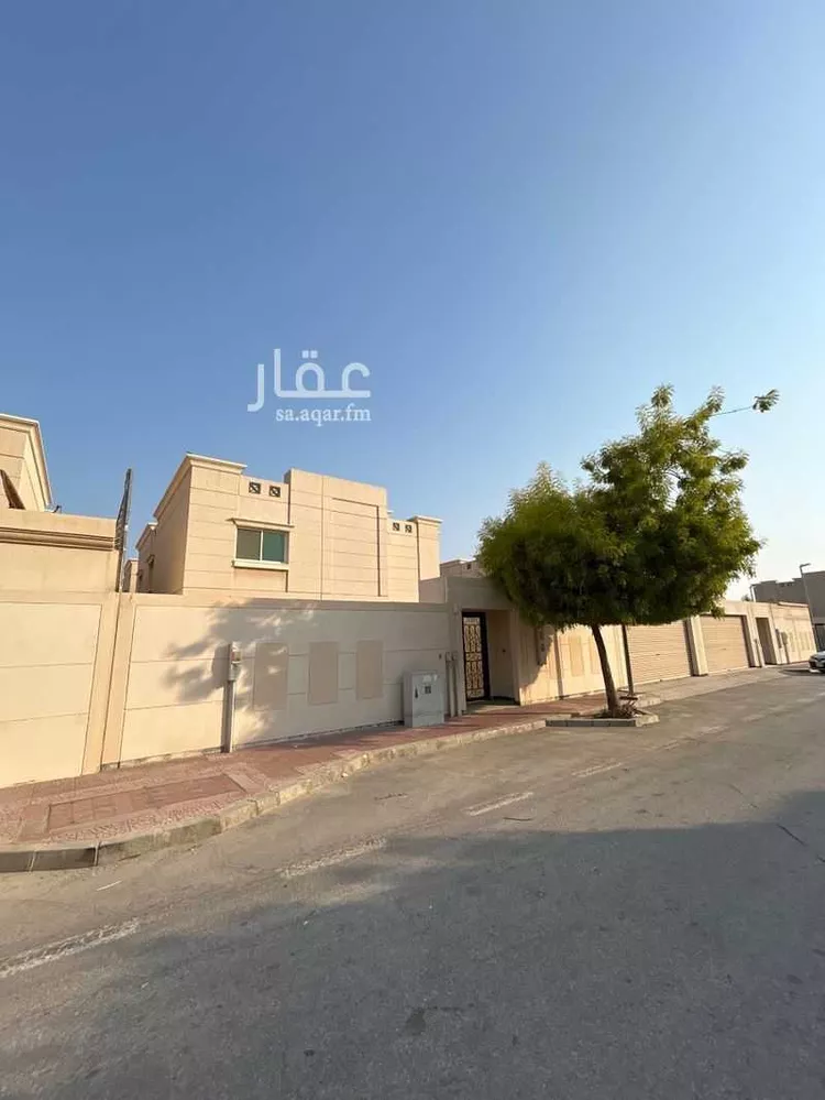 فيلا للبيع في شارع الياقوت, حي جلمودة, مدينة مدينه الجبيل الصناعيه, المنطقة الشرقية صورة 2