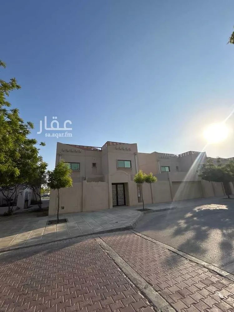 فيلا للبيع في شارع دارين 3, حي دارين, مدينة مدينه الجبيل الصناعيه, المنطقة الشرقية 1 صورة