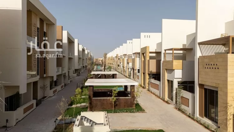 Floor for Sale in Ad Diriyah Al Khalidiyah صورة 3