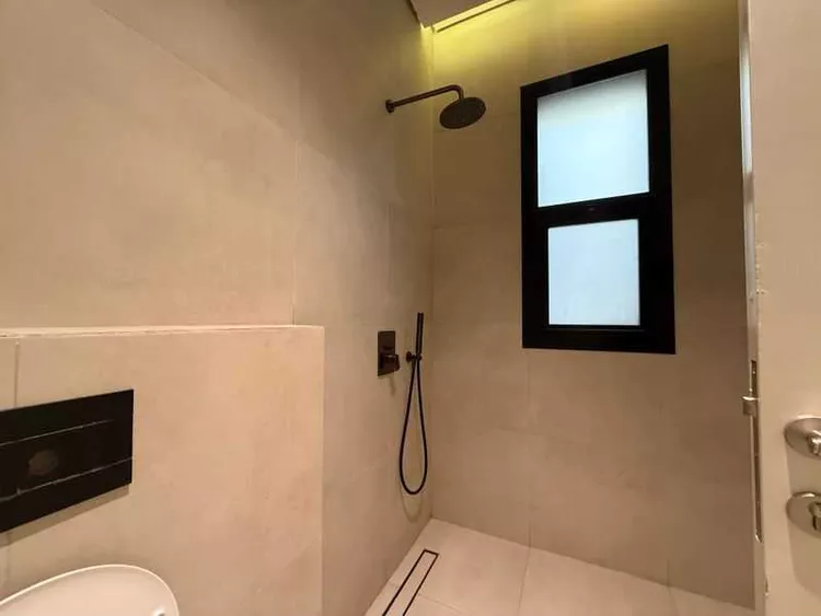 شقة للإيجار في شارع اسماء بنت مالك, حي العارض, مدينة الرياض, منطقة الرياض 18