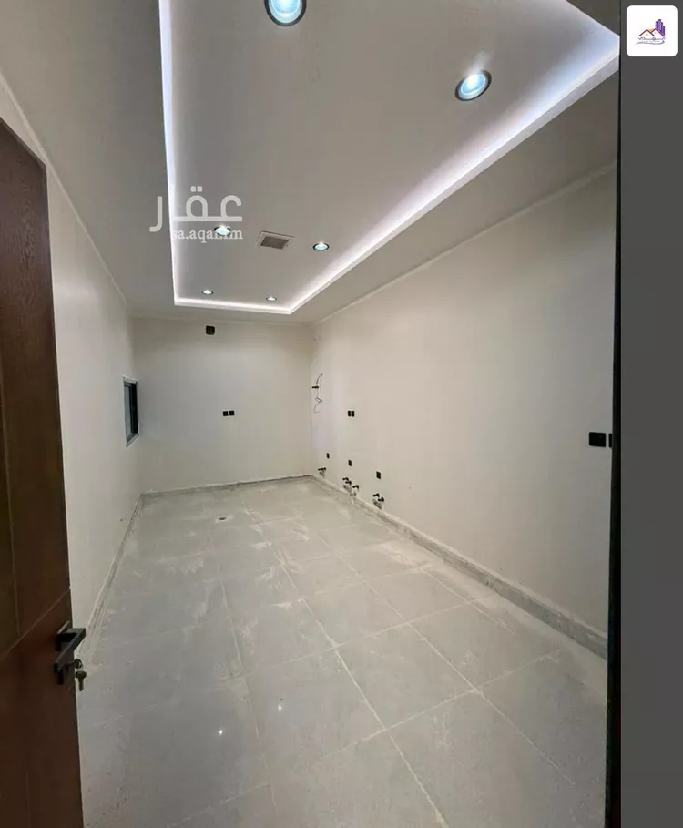 Floor for Sale in Riyadh Al Janadriyah 13