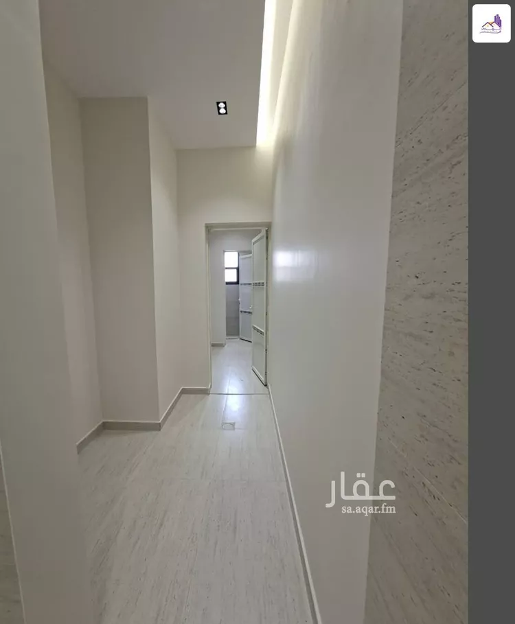 دور للبيع في شارع احمد بن عفيف, حي الجنادرية, مدينة الرياض, منطقة الرياض 11