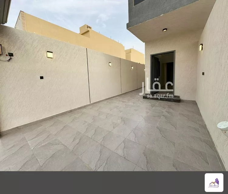 Floor for Sale in Riyadh Tuwaiq 14