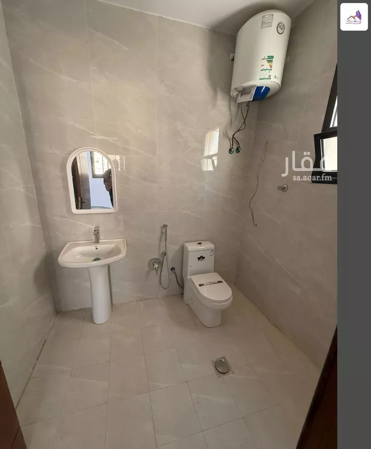 دور للبيع في شارع حجر المدري, حي الرمال, مدينة الرياض, منطقة الرياض صورة 5