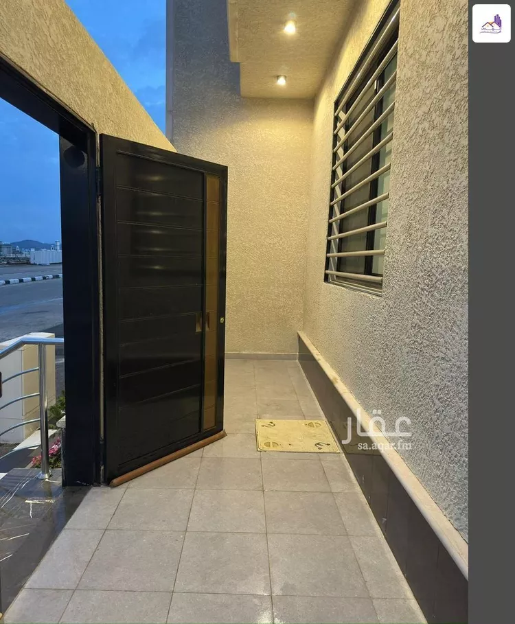 Floor for Sale in Abha Guraiger 20