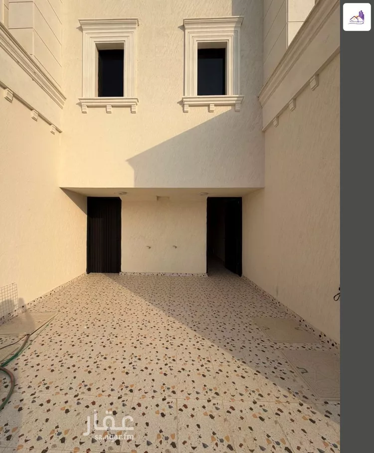 Floor for Sale in Riyadh Al Janadriyah صورة 2