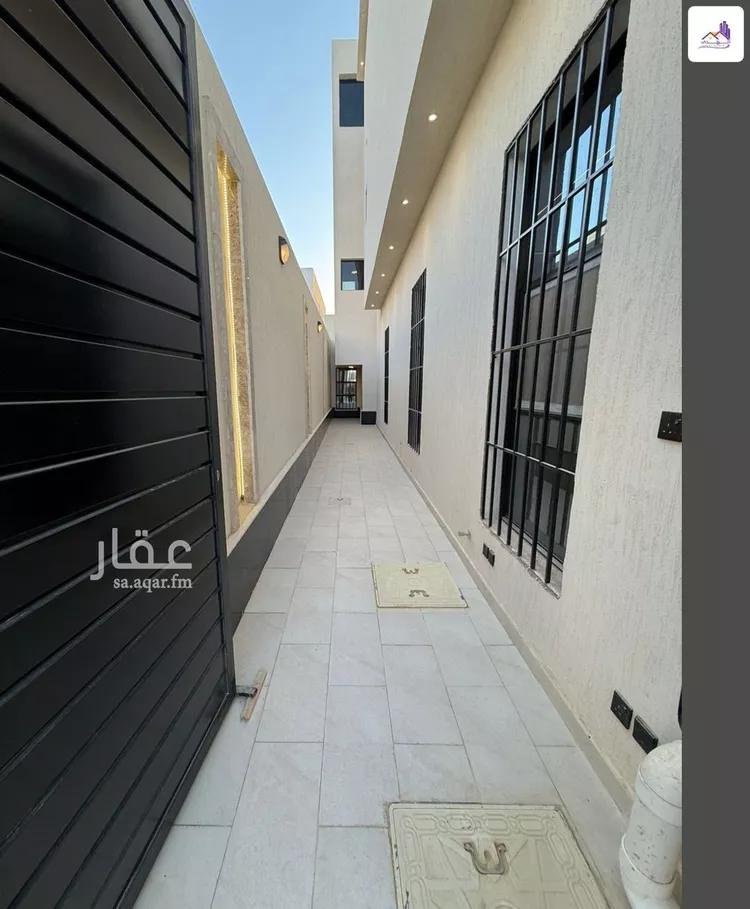 دور للبيع في شارع شرجيل بن حسنه, حي الجنادرية, مدينة الرياض, منطقة الرياض صورة 2