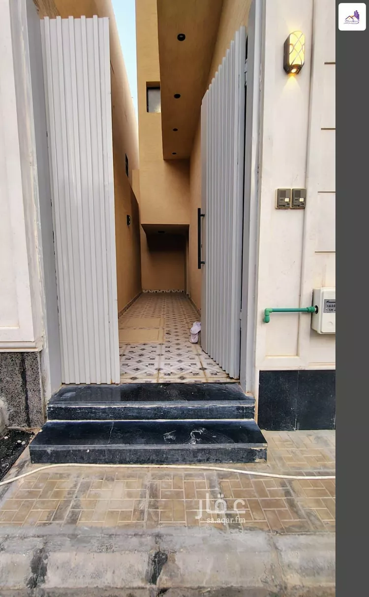 دور للبيع في شارع غير مسمى, حي الندوة, مدينة الرياض, منطقة الرياض 8