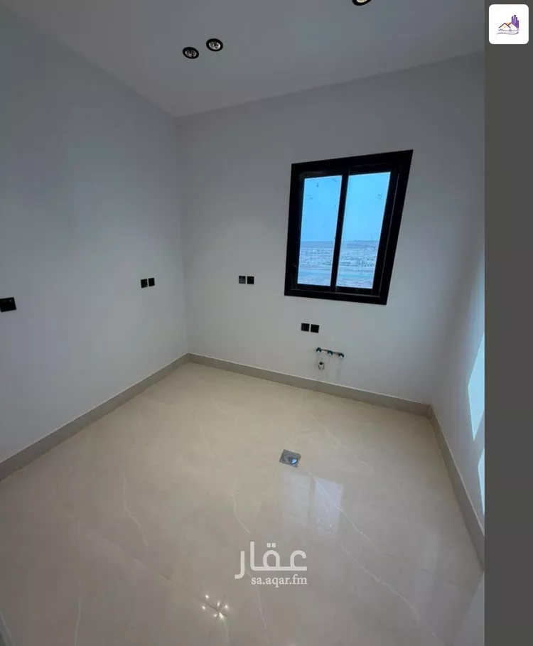 فيلا للبيع في شارع الزهور, حي الجنادرية, مدينة الرياض, منطقة الرياض 17