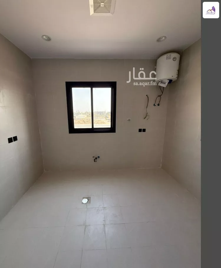 دور للبيع في شارع حجر المدري, حي الرمال, مدينة الرياض, منطقة الرياض صورة 3