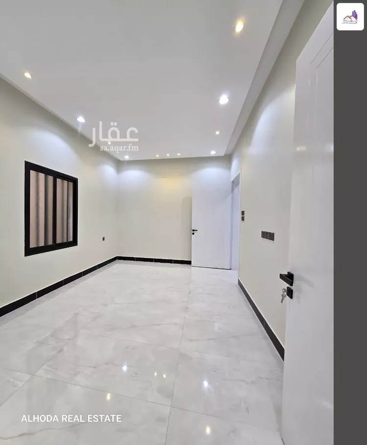 دور للبيع في شارع ماجد انور عشقي, حي الورود, مدينة خميس مشيط, منطقة عسير صورة 2