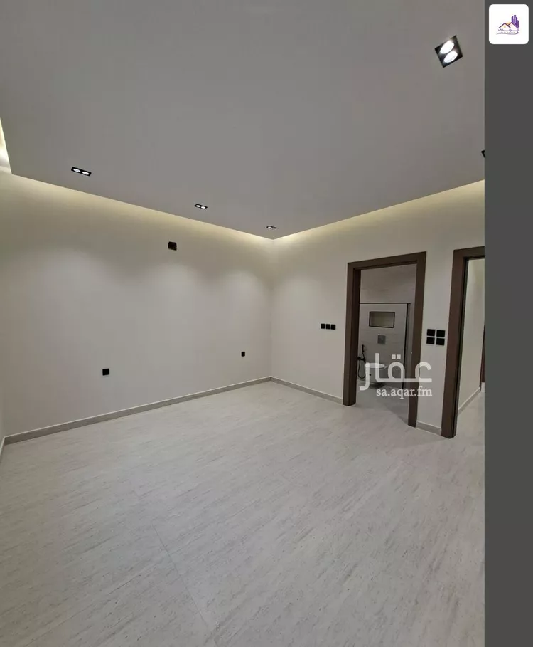 Floor for Sale in Riyadh Al Janadriyah 7