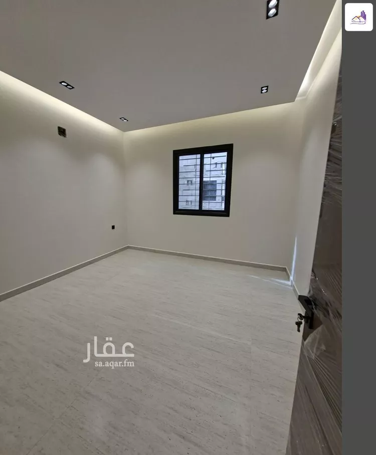 Floor for Sale in Riyadh Al Janadriyah 10