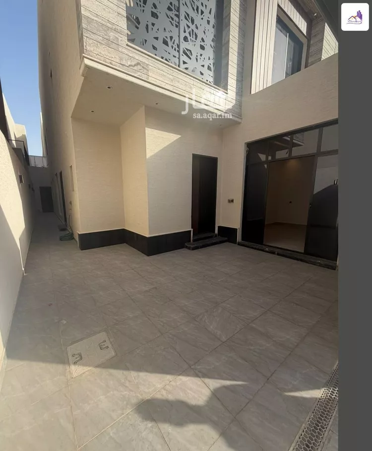 Floor for Sale in Riyadh Ar Rimal 12