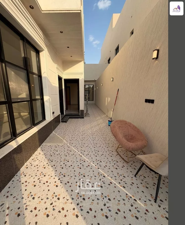 دور للبيع في شارع الزهور, حي الجنادرية, مدينة الرياض, منطقة الرياض 7