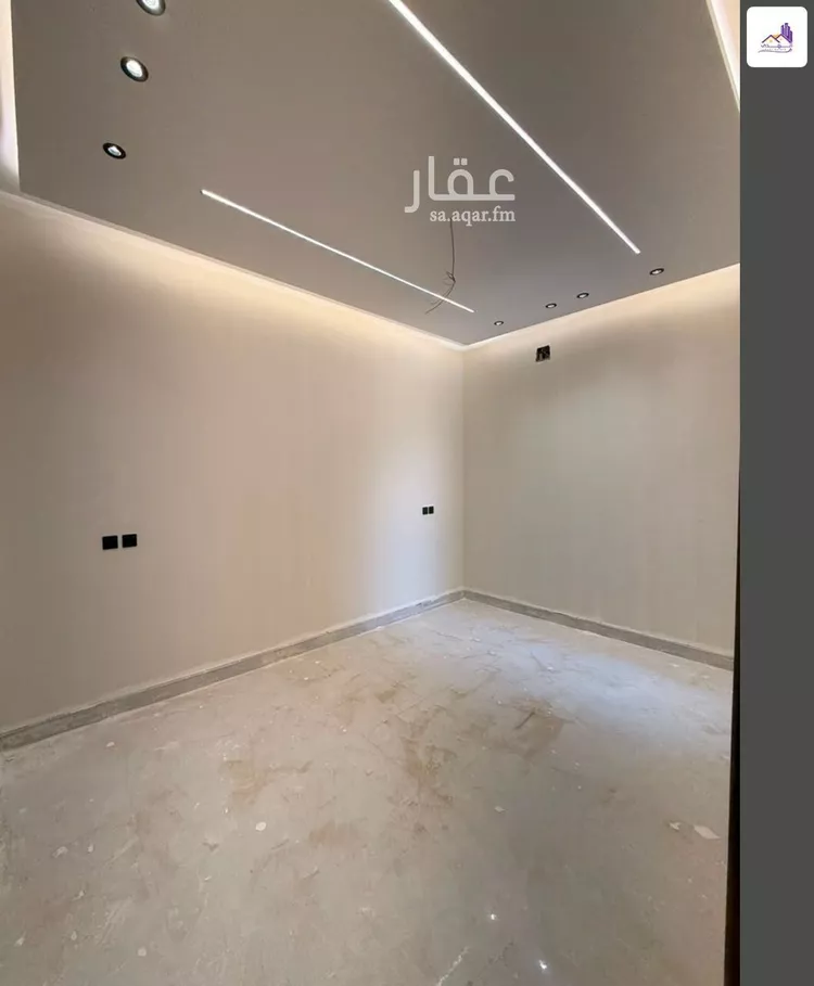 Floor for Sale in Riyadh Al Janadriyah 9