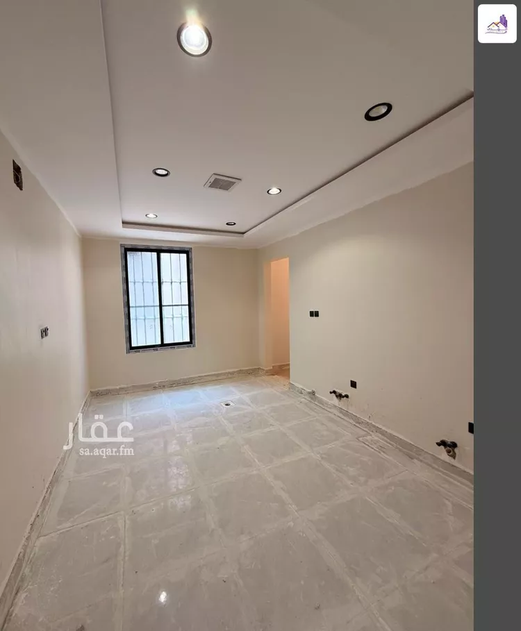 Floor for Sale in Riyadh Al Janadriyah 11