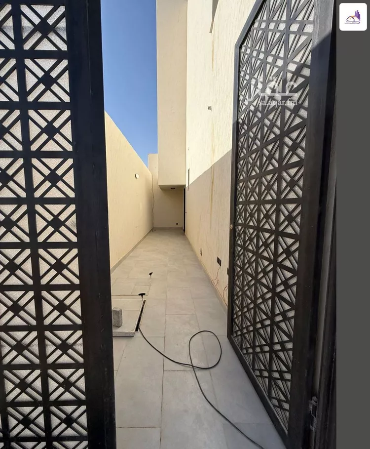 دور للبيع في شارع رقم 182, حي الجنادرية, مدينة الرياض, منطقة الرياض صورة 4