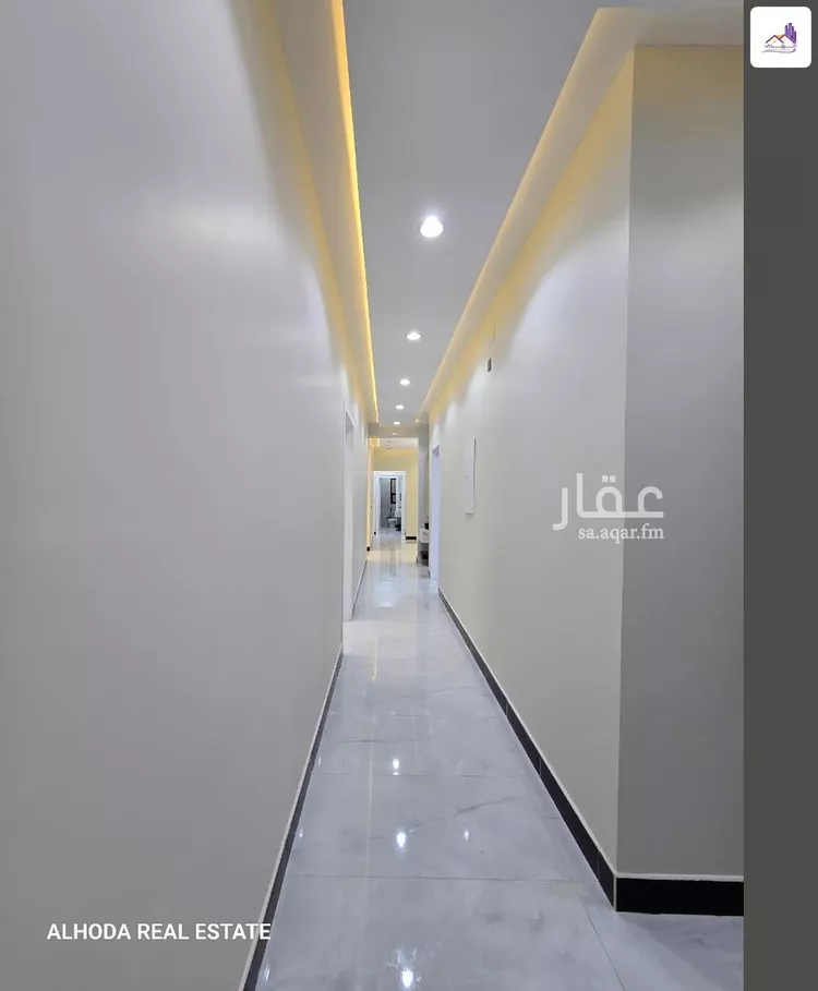 دور للبيع في شارع احمد بن محمد بن علي البسكري, حي الورود, مدينة خميس مشيط, منطقة عسير صورة 3