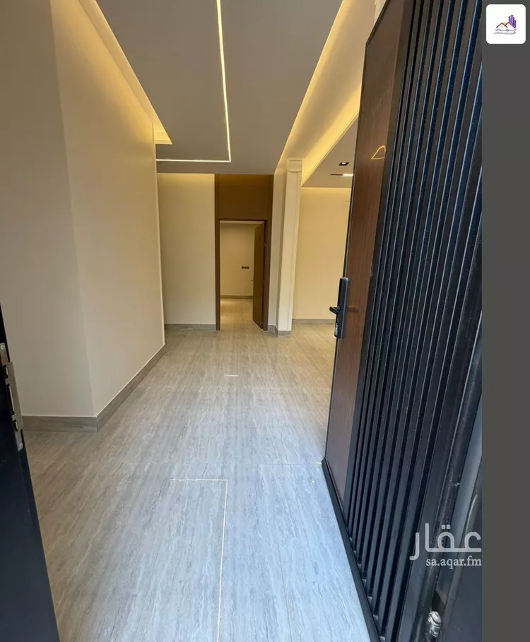 Floor for Sale in Riyadh Ar Rimal 13