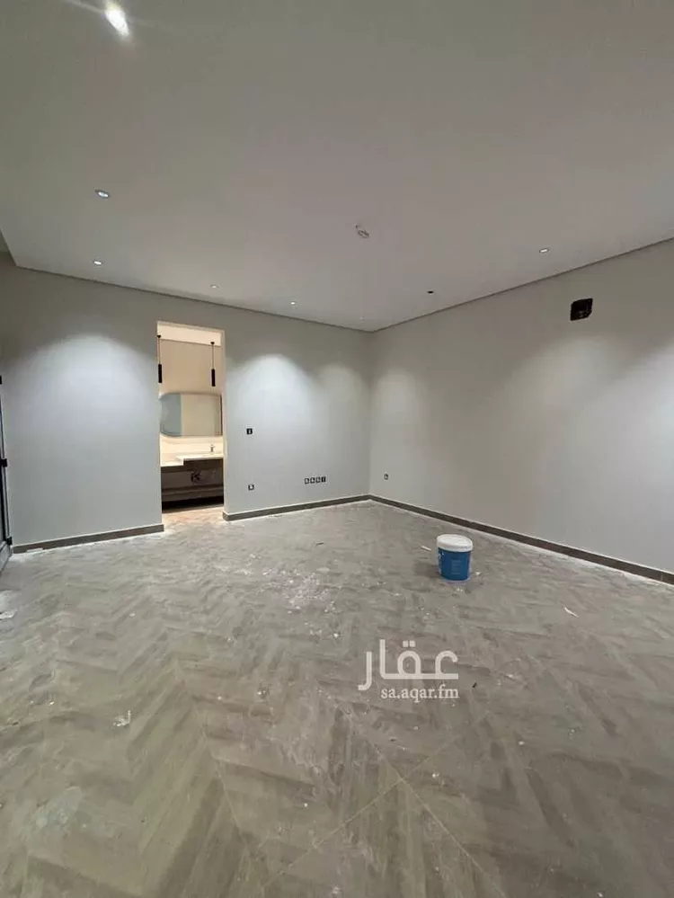فيلا للبيع في شارع جبير ابن مطعم, حي العزيزية, مدينة الدمام, المنطقة الشرقية 6