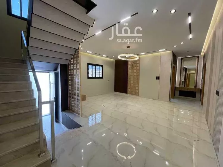 فيلا للبيع في شارع المسلخ, حي البوادي, مدينة تبوك, منطقة تبوك صورة 3