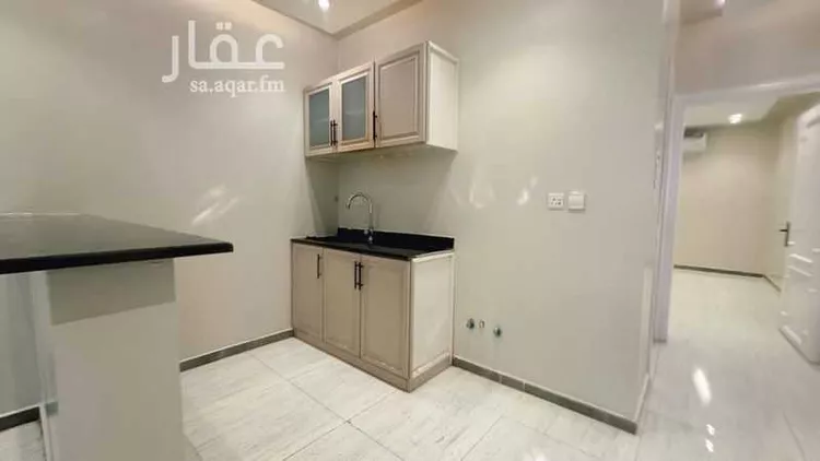 شقة للإيجار في شارع ابي بكر الصديق الفرعي ، حي النزهة ، الرياض ، منطقة الرياض صورة 3