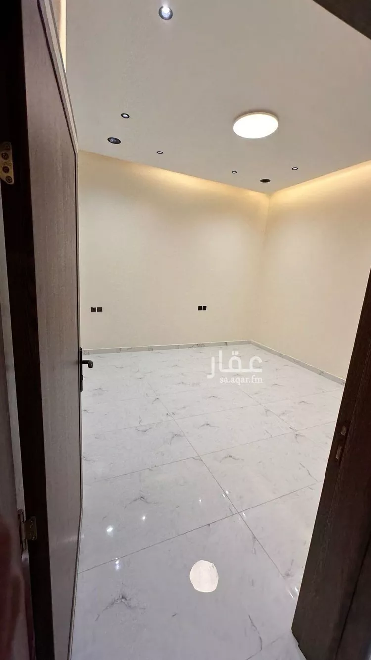 دور للبيع في شارع يحيى العصامي, حي طويق, مدينة الرياض, منطقة الرياض صورة 4