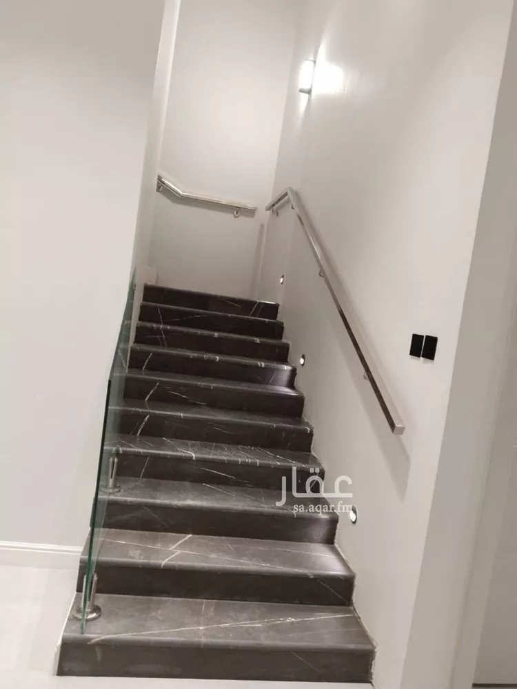 فيلا للبيع في شارع عبدالكريم الموصلي, حي المهدية, مدينة الرياض, منطقة الرياض صورة 5