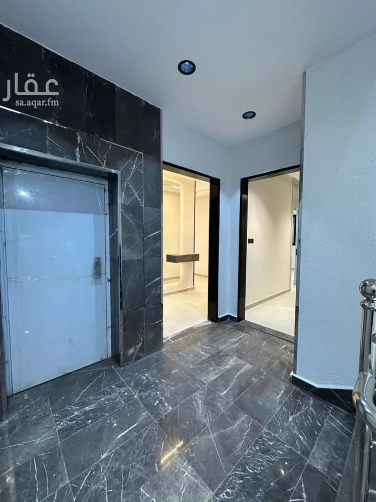 Floor for Sale in Abha Guraiger 7