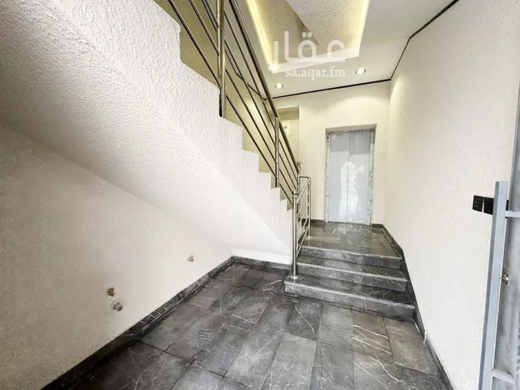 Floor for Sale in Riyadh Tuwaiq
