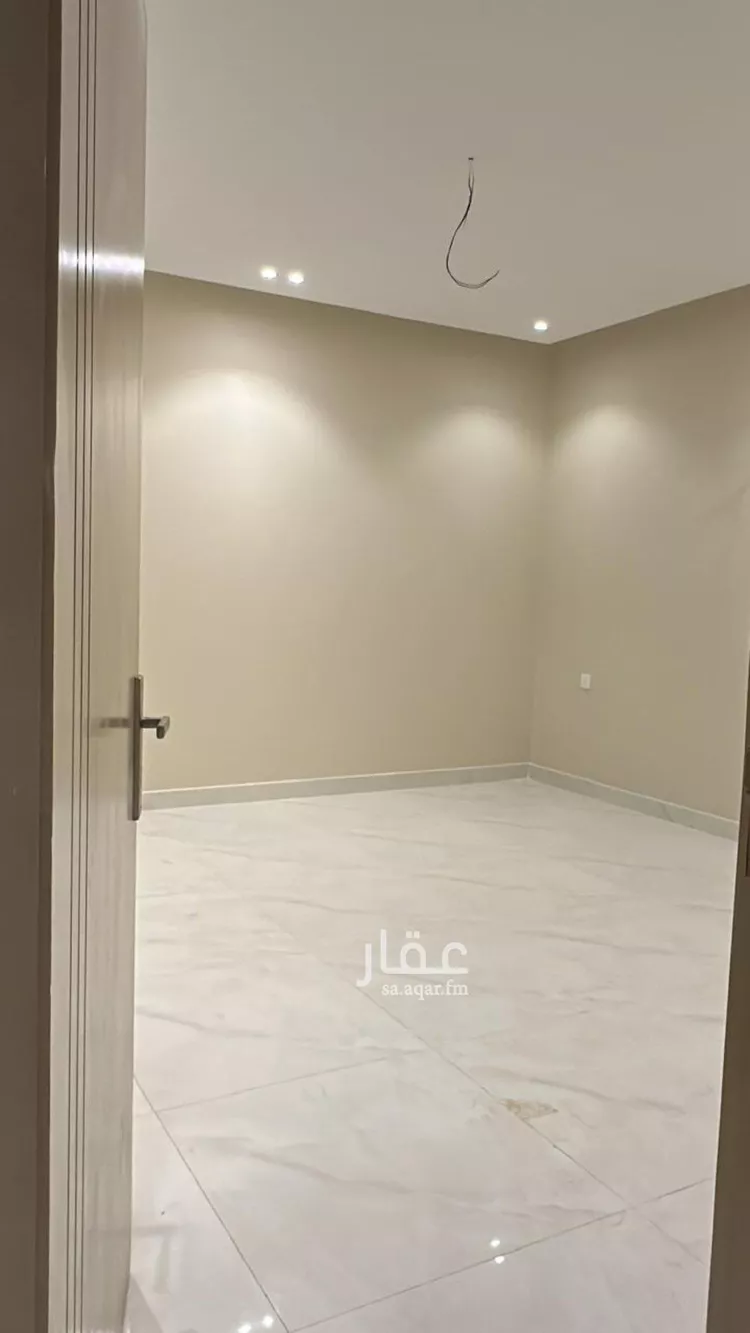 دور للبيع في شارع قلعه ابن عبيد, حي الرياض, مدينة جدة, منطقة مكة المكرمة صورة 5