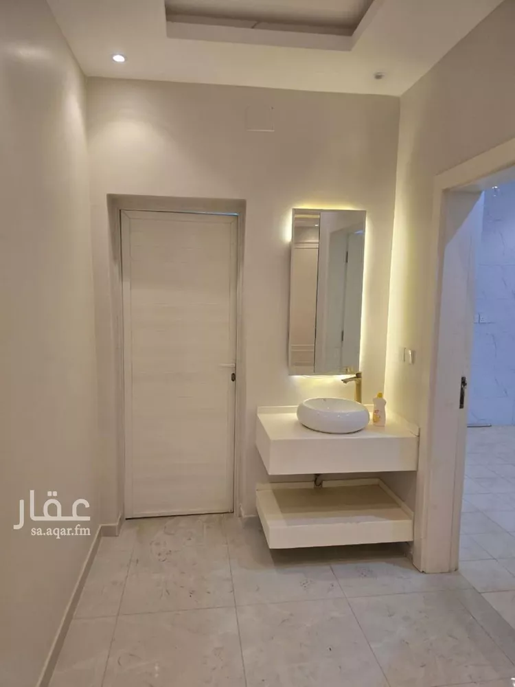 فيلا للبيع في شارع الزبرقان الشيباني, حي الروضة, مدينة جازان, منطقة جازان صورة 2