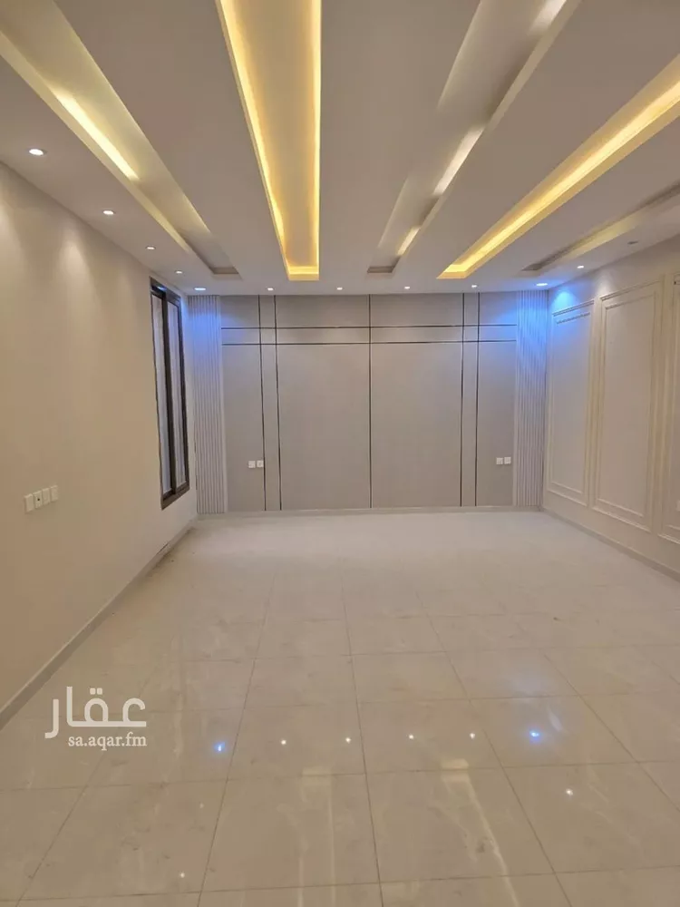 فيلا للبيع في شارع الزبرقان الشيباني, حي الروضة, مدينة جازان, منطقة جازان