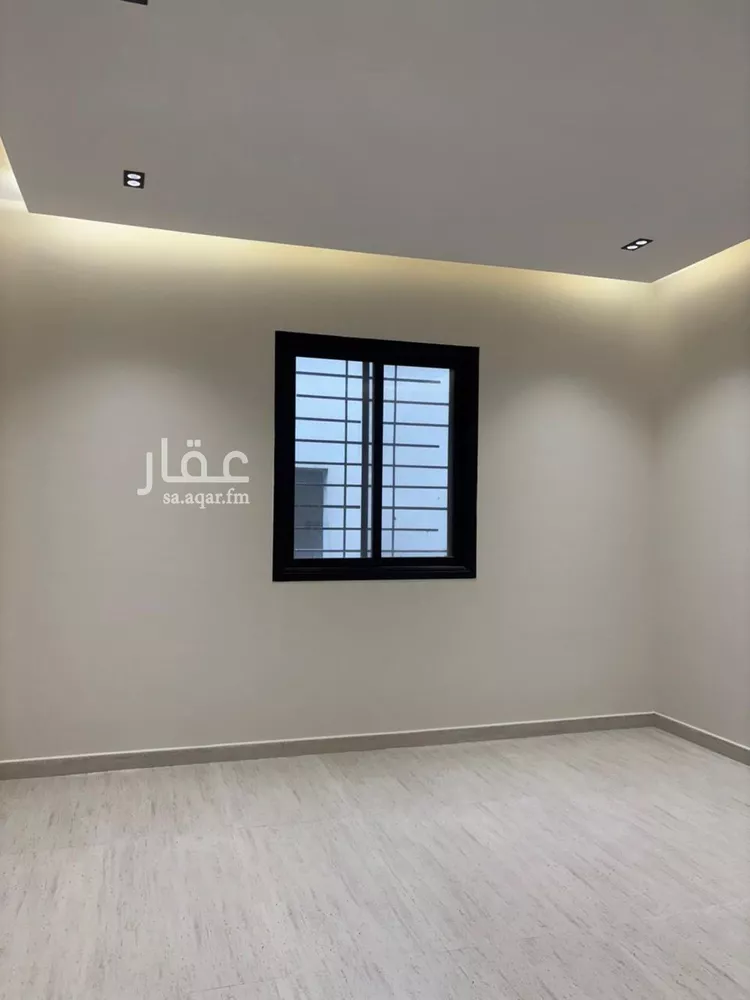 Floor for Sale in Riyadh Al Janadriyah 8