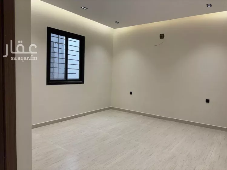 Floor for Sale in Riyadh Al Janadriyah 7