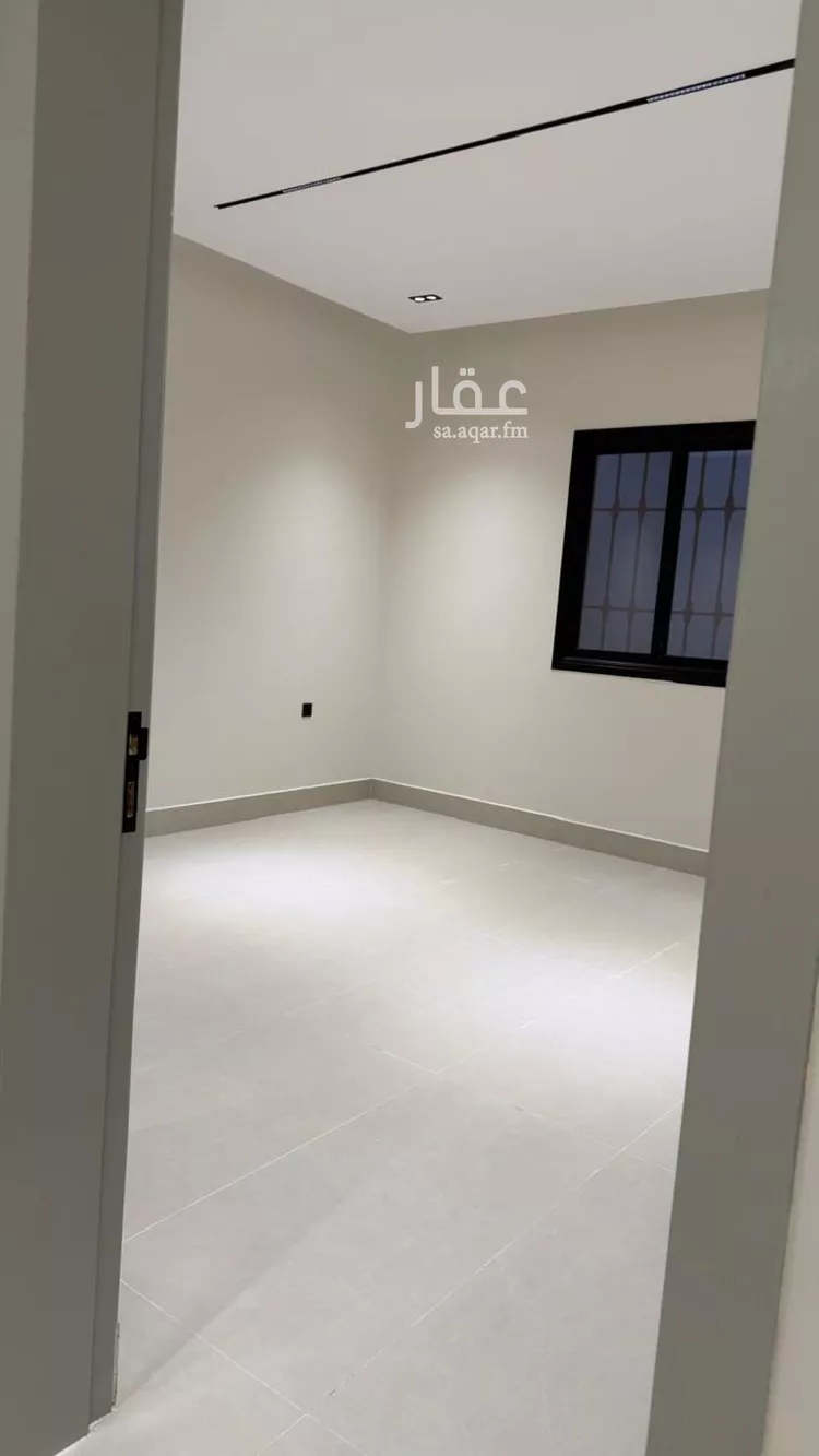 Floor for Sale in Riyadh Al Janadriyah 6
